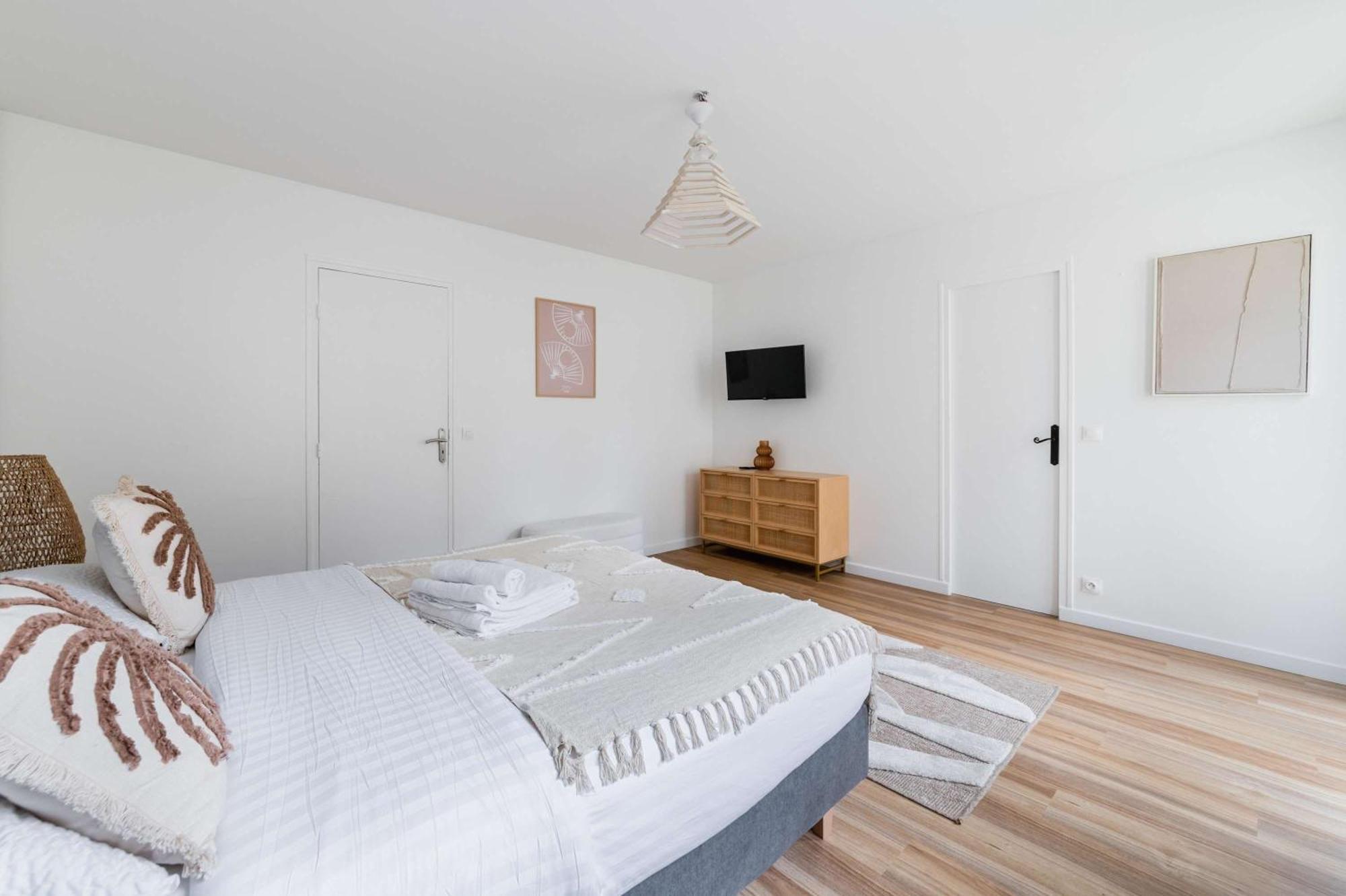 Villa Romainville Paris Pour 8 Personnes - Flat-Guest Экстерьер фото